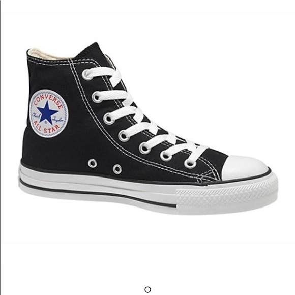 Converse Shoes - Black high-top converse